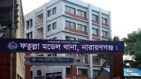 ডিবি পরিচয়ে নারায়ণগঞ্জে বাসে ডাকাতি, আটক ৩