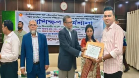 অপসাংবাদিকতা গণমাধ্যমের বিশ্বাসযোগ্যতা নষ্ট করে: বিচারপতি হাকিম