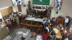 ২১ টির মধ্যে ১৮ হলের ভোট গণনা শেষ