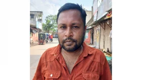 শিক্ষক হত্যা মামলায় ছেলে গ্রেফতার