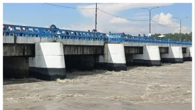 তিস্তার পানি বিপদসীমার ওপরে, খুলে দেওয়া হয়েছে জলকপাট