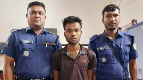 পার্বতীপুরে দুই কেজি গাঁজাসহ যুবক আটক