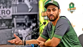 দুবাইয়ে হঠাৎ বাতিল সালমান আগার সংবাদ সম্মেলন, পাকিস্তান কি করতে যাচ্ছে