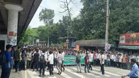 হুঁশিয়ারি দিয়ে ৩ ঘণ্টা পর রাস্তা ছাড়লেন কারিগরি শিক্ষার্থীরা
