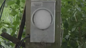 মিটার চুরি করে মোবাইল নম্বর দিচ্ছে চোর, টাকা পাঠালেই ফেরত