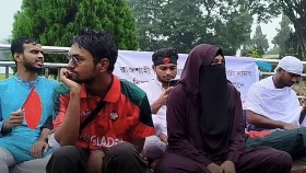 রাবিতে পোষ্যকোটা বাতিলের দাবিতে শিক্ষার্থীদের অনশন