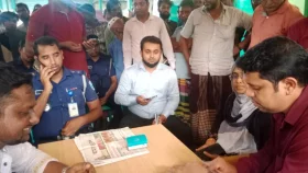 সাটুরিয়ায় মেয়াদোত্তীর্ণ বীজ ও অতিরিক্ত দামে সার বিক্রির দায়ে ডিলারকে অর্থদণ্ড