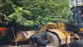 শিক্ষার্থীদের দোকান ভাঙচুর জবি প্রশাসনের
