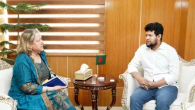 তথ্য ও সম্প্রচার উপদেষ্টার সঙ্গে ইউনেস্কোর বাংলাদেশ প্রতিনিধির সাক্ষাৎ
