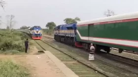 ঋণের জন্য মাফ চেয়ে ট্রেনের নিচে ঝাঁপ যুবকের