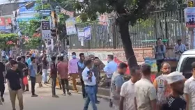 নিষিদ্ধ আ. লীগের কয়েকজন নেতাকর্মী আটক, ককটেল উদ্ধার