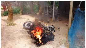 কালিয়াকৈরে উচ্ছেদের আগেই উত্তেজনা, দালালের মোটরসাইকেলে আগুন