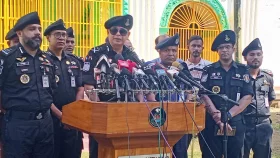 সাম্প্রদায়িক সম্প্রীতি নষ্টে রাজনীতি জড়িত নয়: র&zwnj;্যাব ডিজি