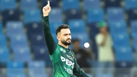&lsquo;বিশ্বের সেরা স্পিনারকে&rsquo; কেন বোলিং করায় না পাকিস্তান?