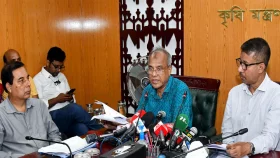 যতদিন আছি সারের দাম বাড়বে না: কৃষি উপদেষ্টা
