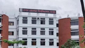 ৯ দিনের ছুটিতে বেরোবি