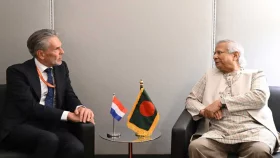 বাংলাদেশে কৃষি ও গণতান্ত্রিক রূপান্তরে ডাচ সহায়তা চাইলেন প্রধান উপদেষ্টা