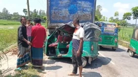 সারিয়াকান্দিতে বাবা-ছেলেসহ নিহত ৩