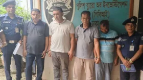 চক্রের ৫ সদস্য গ্রেপ্তার : কোরআন ছুঁয়ে শপথ করিয়ে প্রতারণা