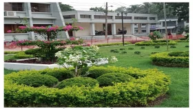 প্রাকৃতিক সৌন্দর্যে সবুজের সমারোহ পার্বতীপুর উপজেলা চত্বর