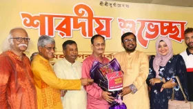 দুর্গাপূজা উপলক্ষে ঢাকেশ্বরী মন্দিরে এবি পার্টি শুভেচ্ছা বিনিময়