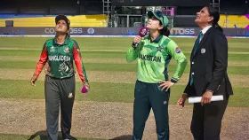 নারী বিশ্বকাপ: পাকিস্তানের বিপক্ষে ফিল্ডিংয়ে বাংলাদেশ