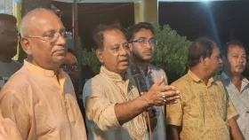 আমাদের পরিচয় বাংলাদেশি সংখ্যালঘু বলে কিছু নেই: এবিএম মোশাররফ
