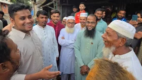শত কোটি টাকা খরচ করে এমপি হতে চায় ব্যবসার জন্য: হাসনাত আব্দুল্লাহ
