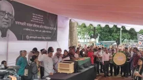 শহীদ মিনারে শেষ শ্রদ্ধায় সিক্ত আহমদ রফিক
