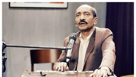 মুজিব পরদেশীর আচরণে ক্ষুব্ধ সহশিল্পীরা