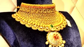 প্রতিদিনই বাড়ছে সোনার দাম, গড়ছে ইতিহাস