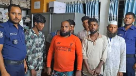 নিষেধাজ্ঞা মধ্যে মাছ ধরায় শিবচরে ৭ জেলের জরিমানা