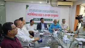 সার ডিলার নিয়োগ নীতিমালা পেছানোর দাবি ডিলারদের