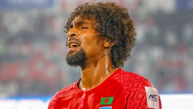 'মাঠে হেরেছো, কিন্তু হৃদয় জিতে নিয়েছো আমাদের', হামজাকে সৌম্য
