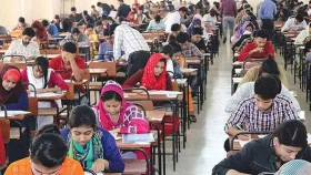 ৬৮৩ শূন্যপদে লড়ছেন তিন লাখেরও বেশি প্রার্থী