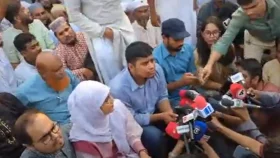 এমপিওভুক্ত শিক্ষকদের আন্দোলনে উপস্থিত হাসনাত আব্দুল্লাহ