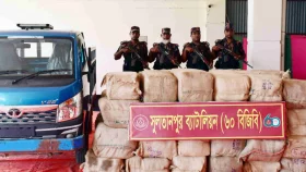 কুমিল্লায় তিন কোটি টাকার ভারতীয় শাড়ি জব্দ