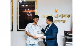 দেশের ক্ষুদে ইন্টারন্যাশনাল মাস্টারের পাশে নারায়ণগঞ্জ ডিসি