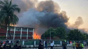 জ্বলছে বিমানবন্দরের কার্গো ভিলেজ