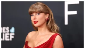 বিয়ের আগেই মা হচ্ছেন টেইলর!