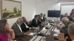 বিএনপির সঙ্গে বৈঠকে আইআরআই প্রতিনিধি দল