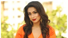 ওমরাহ করতে গেলেন পপি
