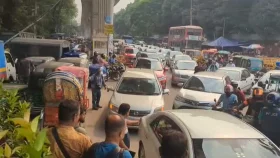 শাহবাগে প্রতিবন্ধী চাকরিপ্রত্যাশীদের বিক্ষোভ, তীব্র যানজট