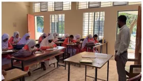 ৯ দিন পর হিলিতে বিদ্যালয়ে ক্লাস শুরু