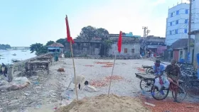 ব্রাহ্মণবাড়িয়ায় বিএনপি ও এনসিপি নেতাদের বাজার পরিদর্শন