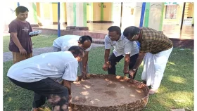 দিনাজপুর রাজবাড়ীতে পাওয়া গেল বিশাল আকৃতির লোহার কড়াই