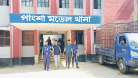 র&zwnj;্যাব পরিচয়ে মুরগিবোঝাই কাভার্ডভ্যানে ডাকাতি, গ্রেপ্তার ২&nbsp;