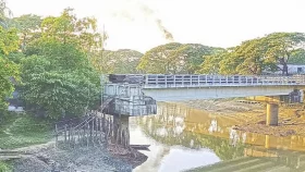 জমি অধিগ্রহণ জটিলতায় সেতুর নির্মাণকাজ বন্ধ, দুর্ভোগ চরমে