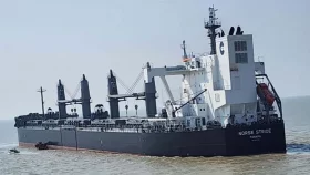 ৫৭ হাজার টন গম নিয়ে চট্টগ্রাম বন্দরে যুক্তরাষ্ট্রের জাহাজ