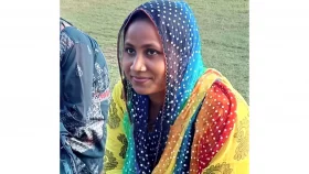 খালে মিলল নিখোঁজ গৃহবধূর বিবস্ত্র মরদেহ